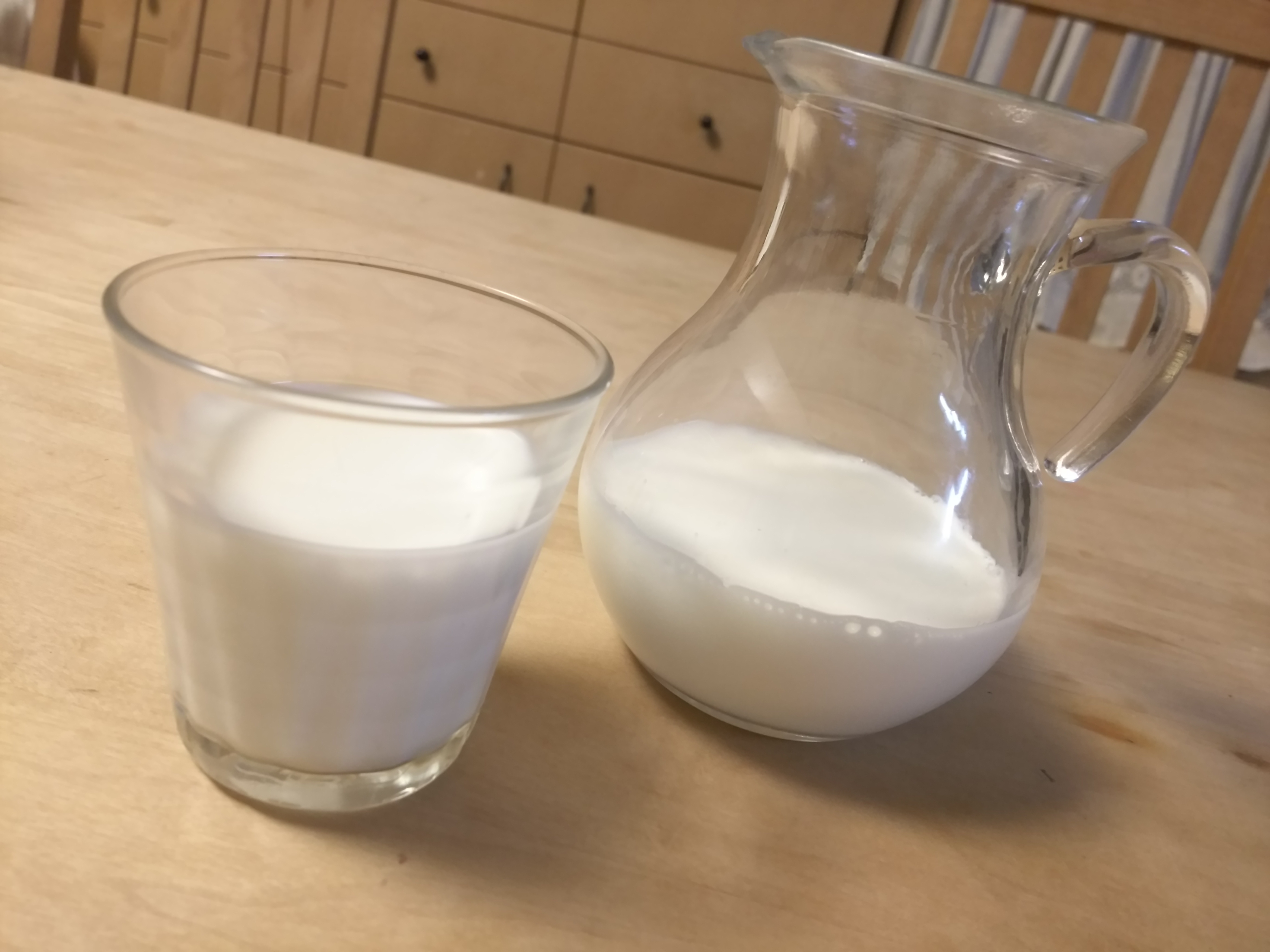 アブラムシ駆除に牛乳スプレー 効果と作り方の手順 注意点をご紹介 暮らし の