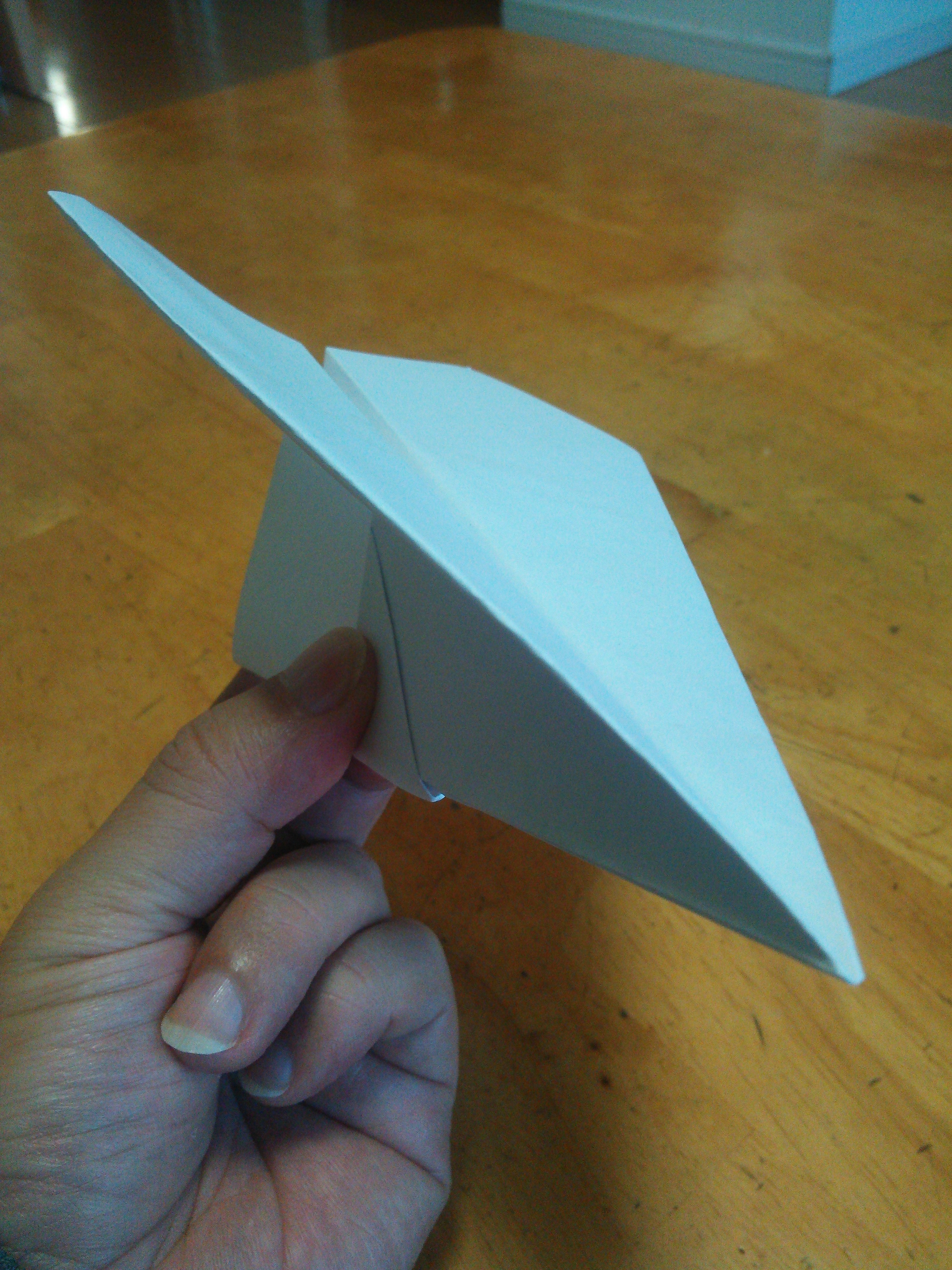 折り紙 飛行機 折り紙の飛行機の簡単な作り方(平面タイプ)かっこいいので幼児が喜ぶよ☆｜折り紙でお家遊び