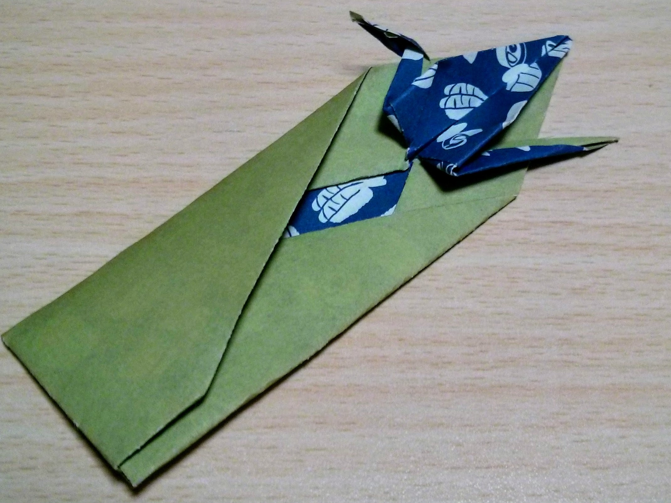 折り紙で作る 箸袋 の折り方 簡単でおしゃれな箸入れの作り方6選をご紹介 暮らし の
