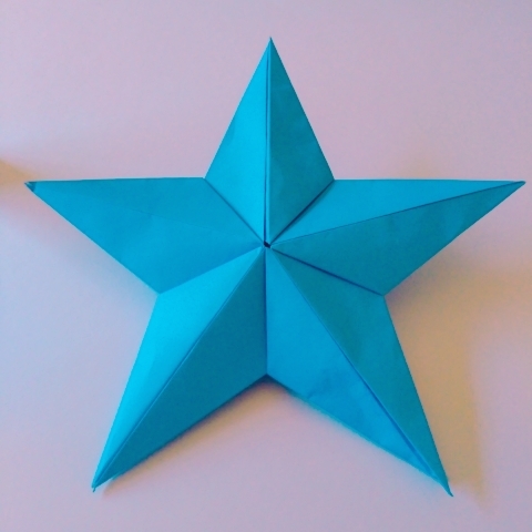 折り紙で作る 立体星 の折り方まとめ 簡単にできる立体ユニットも解説 4ページ目 暮らし の