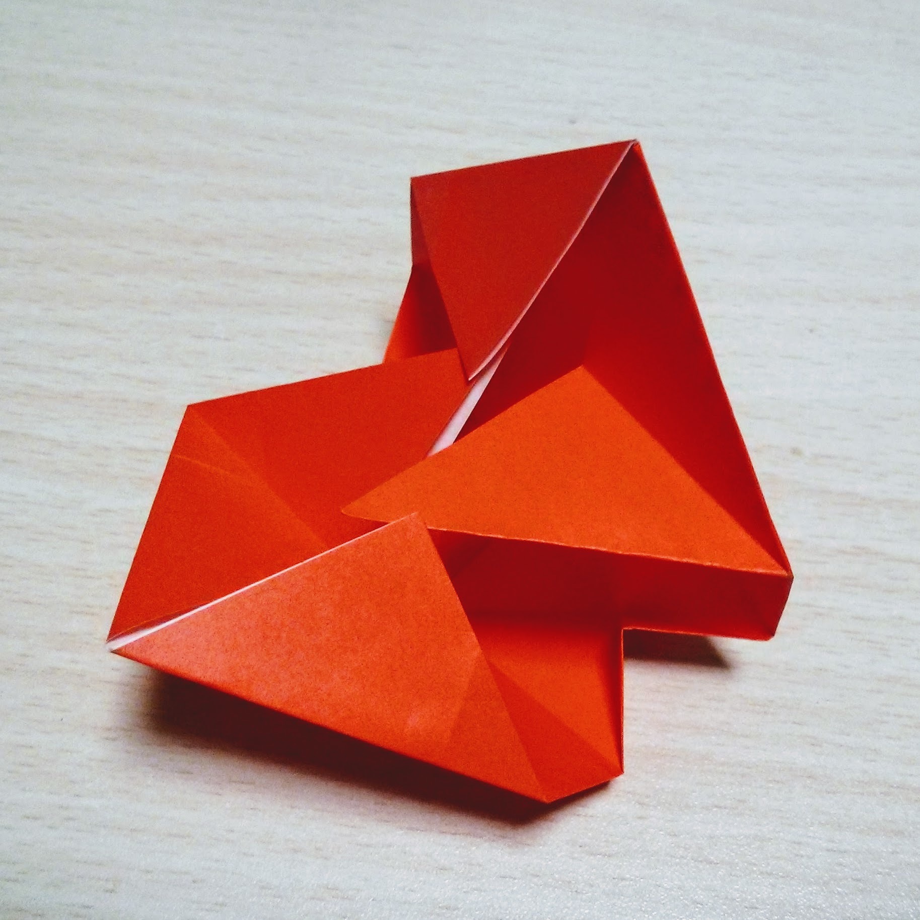 折り紙で作る ハート の折り方9選 平面や立体など色んなタイプをご紹介 暮らし の