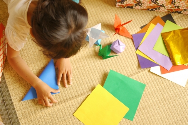 折り紙で作る 働く乗り物 車 の折り方10選 平面 立体の作り方を解説 暮らし の