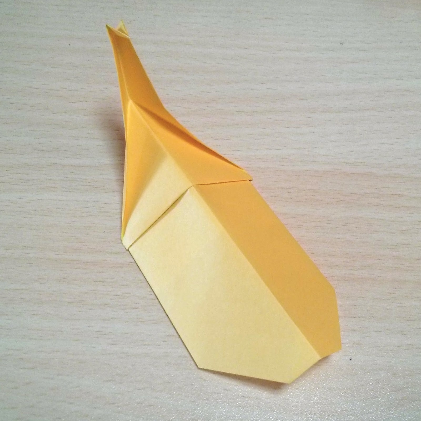 折り紙の カブトムシ の折り方まとめ 簡単なのに立体でリアルにできる 暮らし の