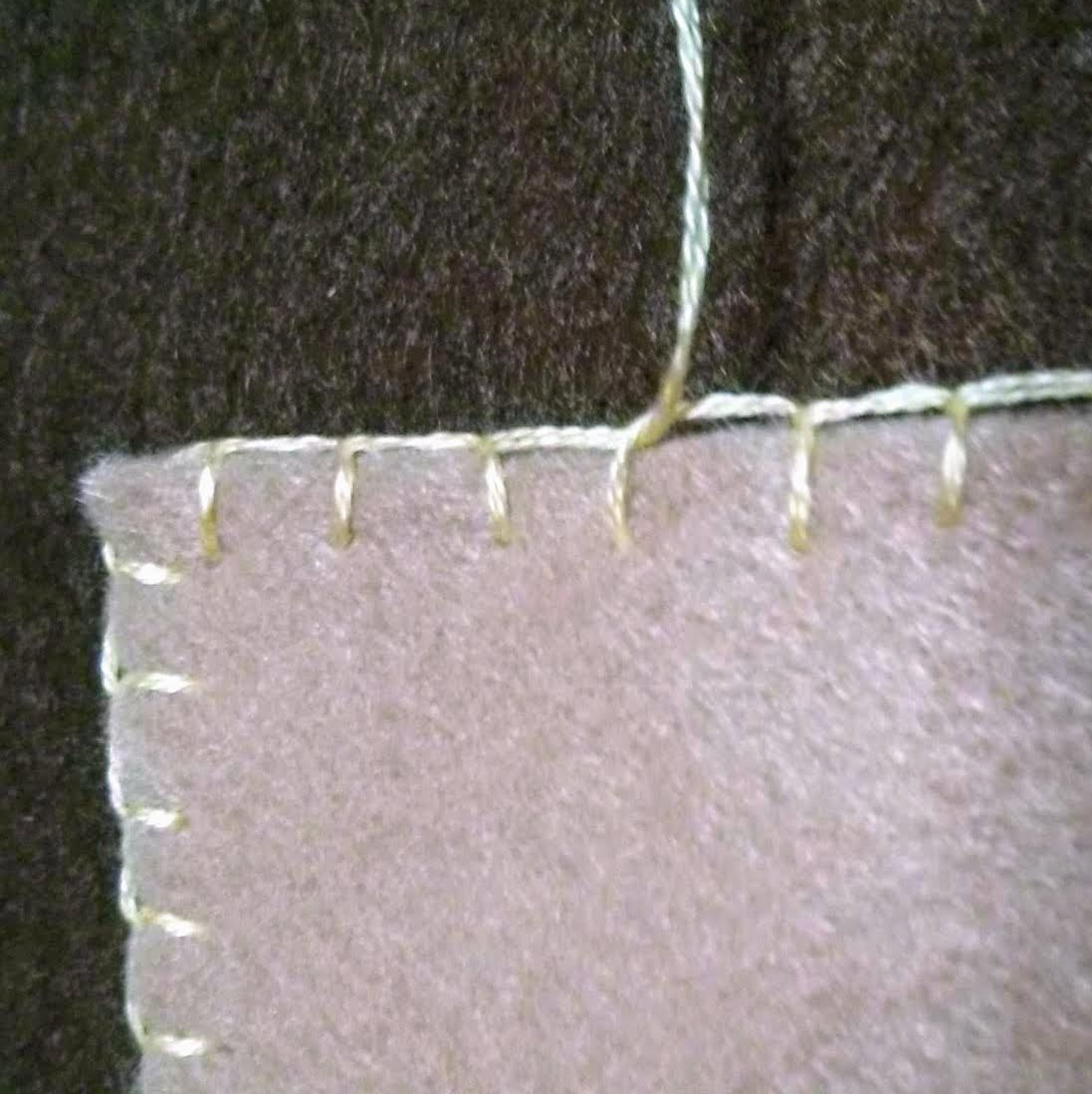 フェルトの縫い方講座 手縫いの種類別のコツや縫い付け方を解説 暮らし の