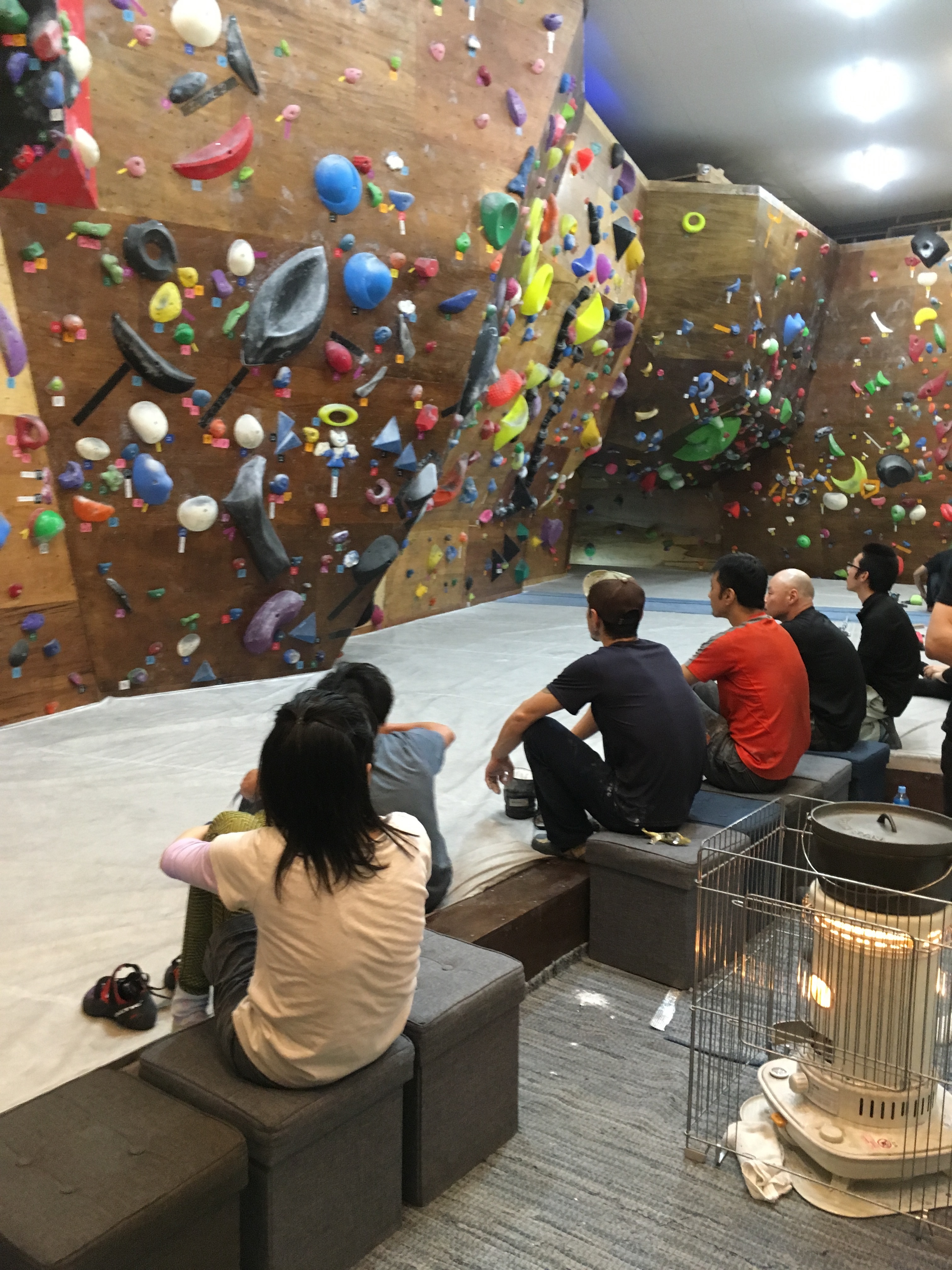 Cronico indoor climbing facility - ボルダリングジム クロニコ - 大阪 - 豊中