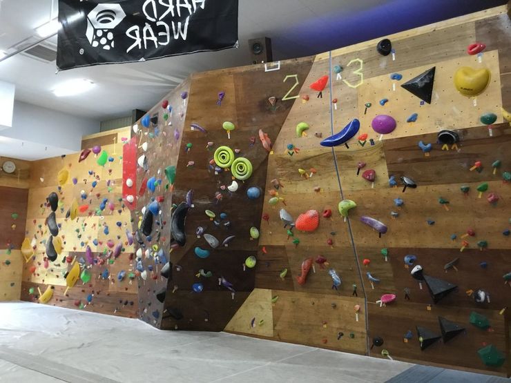 Cronico indoor climbing facility - ボルダリングジム クロニコ - 大阪 - 豊中