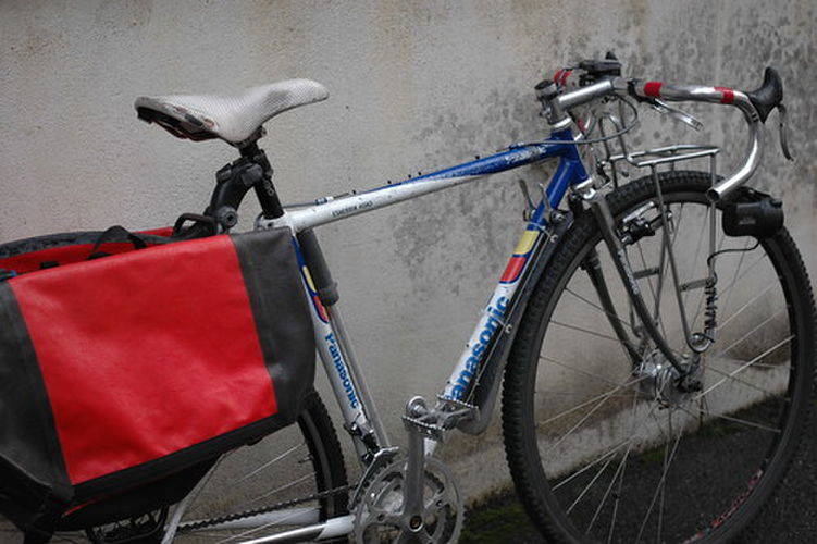 荷物付き自転車