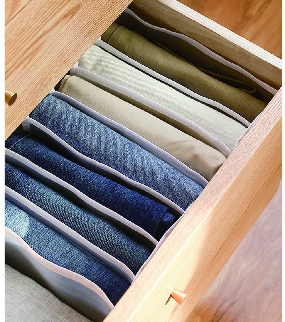パンツ ズボンの収納方法は しまい方やかけ方などおしゃれな収納術をご紹介 暮らし の