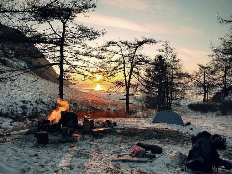 冬にキャンプをする人