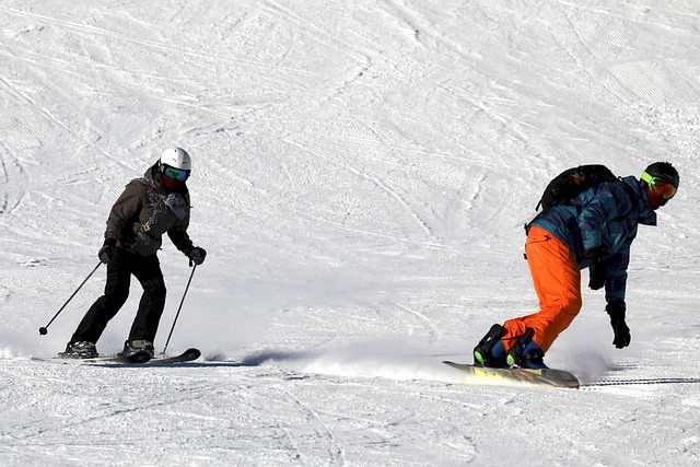 スキーやスノーボードをする人