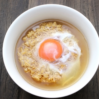 チキンラーメンの美味いアレンジレシピ13選 作り方はちょい足しするだけで簡単 暮らし の