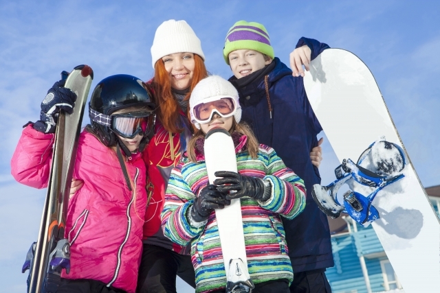 スキー＆スノボウェアの下は何を着る？インナー選びと基本の着方を解説！ | 暮らし〜の