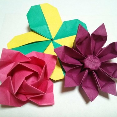折り紙で作る立体 平面のお花9選 簡単初心者向け 難しい中級者向けまで Kurashi No