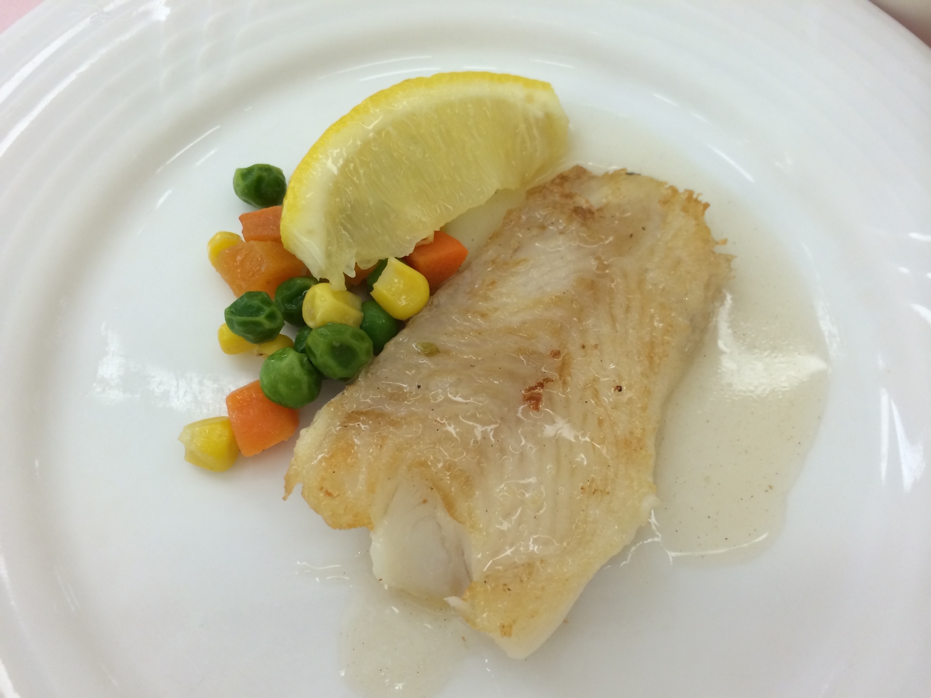 スーパーで見かける白身魚 バサ とは その味や美味しい食べ方をご紹介 暮らし の