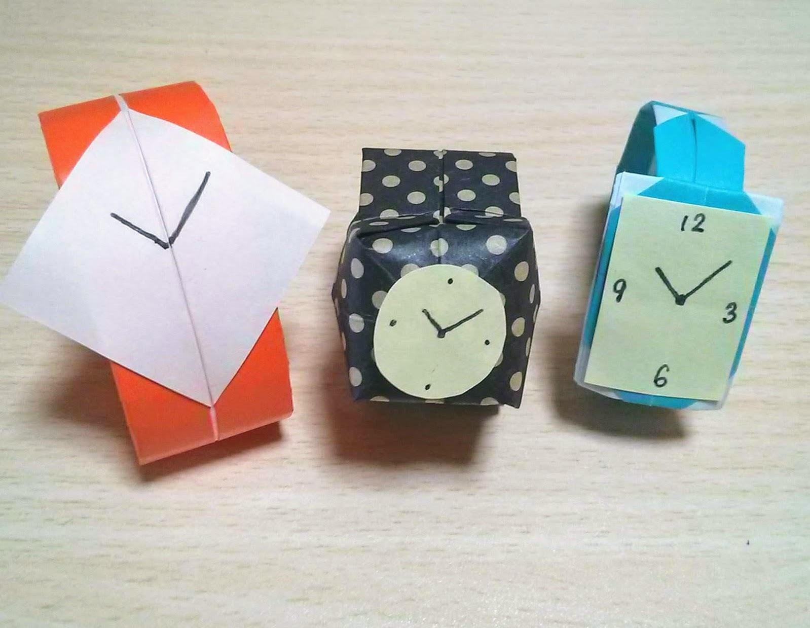 折り紙で作る 時計 の折り方 意外に簡単に作れる折り方をご紹介 Kurashi No