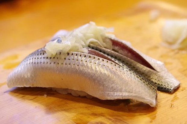 コハダとは お寿司でも有名な魚の生態や美味しい食べ方 さばき方をご紹介 暮らし の