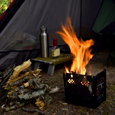 バーベキューコンロ黒板 焚き火台BBQ 庭 キャンプテーブル キャンプ