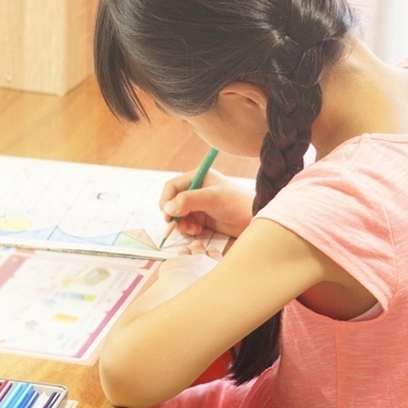 学習机をdiyで作ろう 子供が勉強しやくて簡単にできる作り方をご紹介 暮らし の