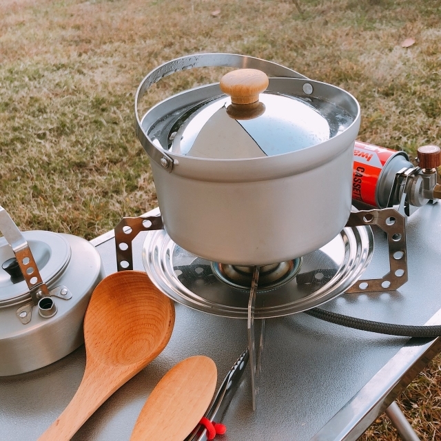 キャンプで鍋をするならコレ 人気のキャンプ用鍋１２選 おすすめ料理をご紹介 暮らし の