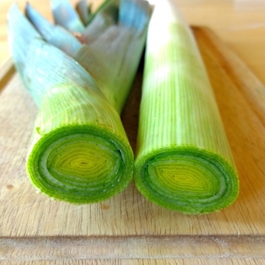 ポロネギとは 太いねぎみたいな野菜 ポロネギ の旬や簡単な食べ方をご紹介 暮らし の