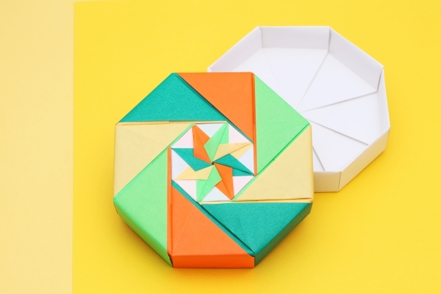 折り紙で 箱の 作り方レシピ7選 簡単なものから難しい折り方まで一挙ご紹介 暮らし の