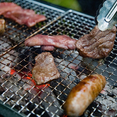 コンパクトで持ち運びやすい ソロ用バーベキューコンロの自作方法を解説 暮らし の