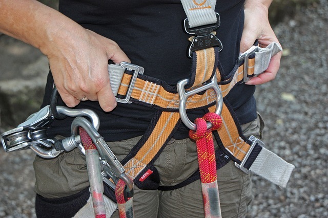 登山を安全にするなら必要不可欠、おすすめのハーケン8選！選び方や使い方もご紹介！ | 暮らし〜の
