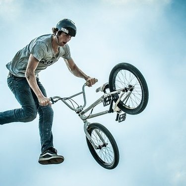 è‡ªè»¢è»Šç«¶æŠ€ Bmxãƒ•ãƒªãƒ¼ã‚¹ã‚¿ã‚¤ãƒ«ã®ãƒ«ãƒ¼ãƒ«ã‚'è§£èª¬ ã‚¹ãƒˆãƒªãƒ¼ãƒˆã‹ã‚‰ã‚ªãƒªãƒ³ãƒ