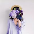【上品な雰囲気が魅力的】紫の花の花言葉を一覧で紹介！日本と西洋での意味の違いも！