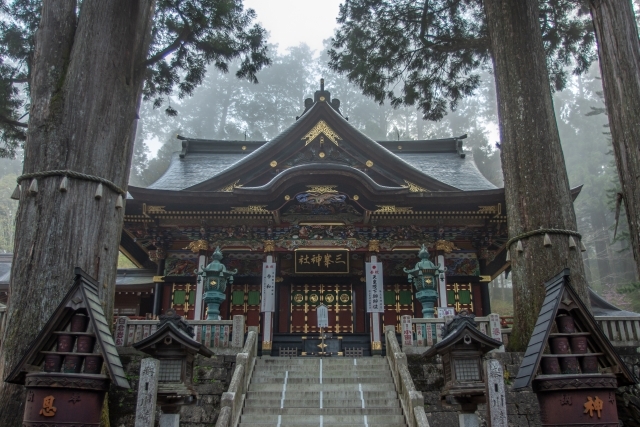 秩父の人気パワースポット 三峰神社の見どころを紹介 樹齢800年のご神木は必見 暮らし の