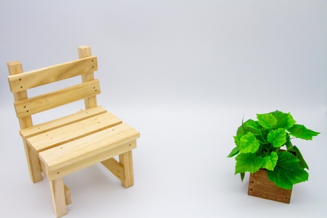 子供と簡単手作り 100均の材料で椅子をdiy 作り方や便利な使い方をご紹介 Kurashi No