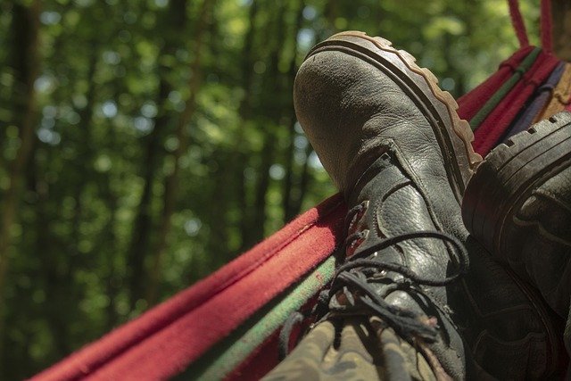 機能的で安いキャンプ靴おすすめ5選 おしゃれでコスパ抜群のシューズはコレ 暮らし の
