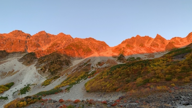 初心者向け 涸沢カールの日帰り登山ガイド 美しい穂高の山々を望むコースも紹介 Kurashi No