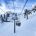 リフト券ホルダーに100均グッズが使える。スキー・スノボに便利なアイテムをご紹介